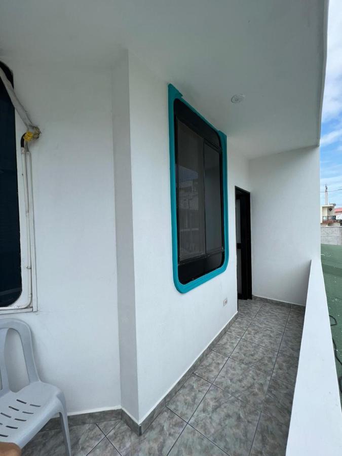 Hostal Brisas Del Mar Puerto Villamil Buitenkant foto