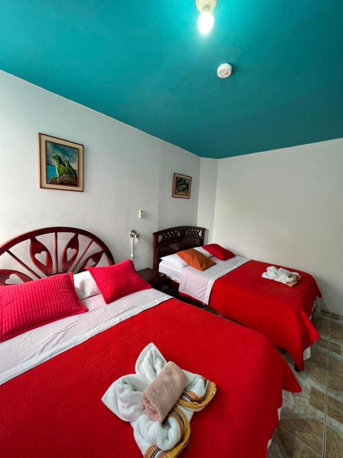 Hostal Brisas Del Mar Puerto Villamil Buitenkant foto