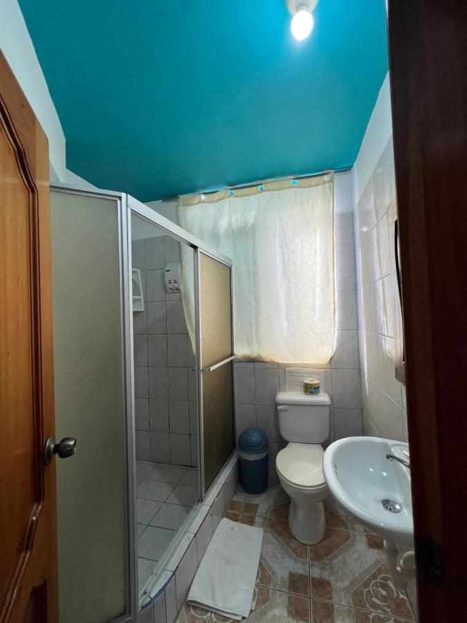 Hostal Brisas Del Mar Puerto Villamil Buitenkant foto